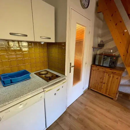 Apartment Enchastrayes, 2 Pieces, 6 Personnes - Fr-1-165a-165